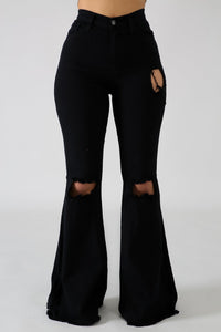 Knee Rip Flare Jean in Black